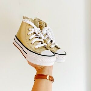 Kids Converse Chuck Taylor All Star Lift Double Stack Platform High Top Sneakers